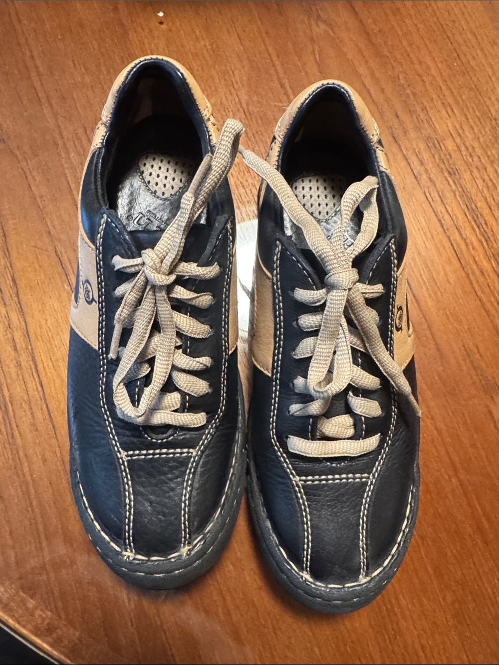 Born Women's Black and Tan Leather Lace-Up Sneakers size 37 EU